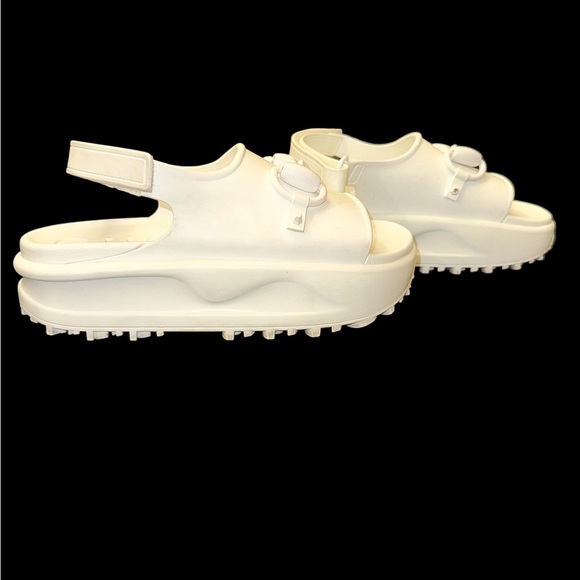 GUCCI size 8 / 38 White Horsebit Embellished rubber platform slingback sandals - Picture 4 of 9